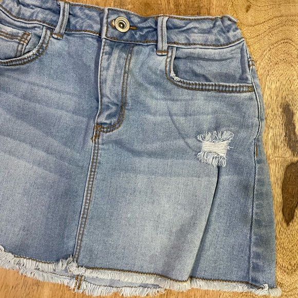 Zara Girls Short Denim Skirt - Picture 4 of 7